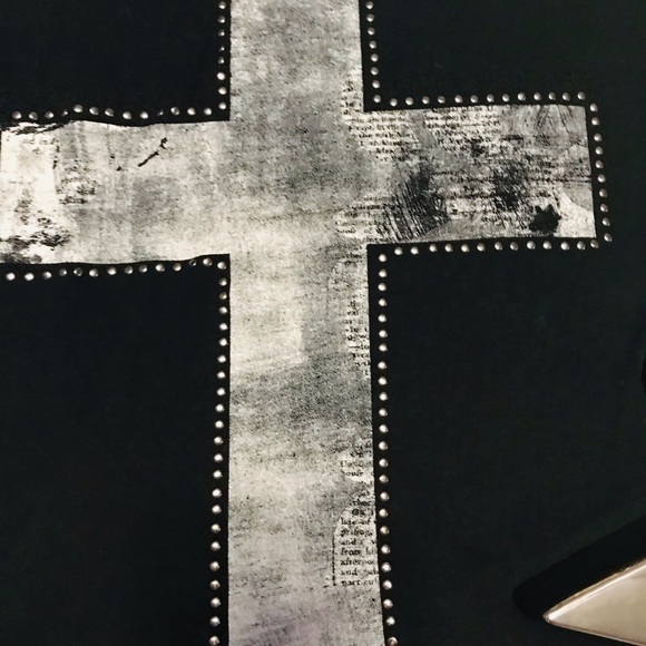 Sleeveless studded cross tank - Picture 2 of 5